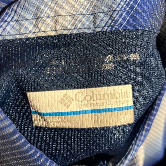 Columbia Omni-Shield Button Down Shirt - Picture 9 of 10